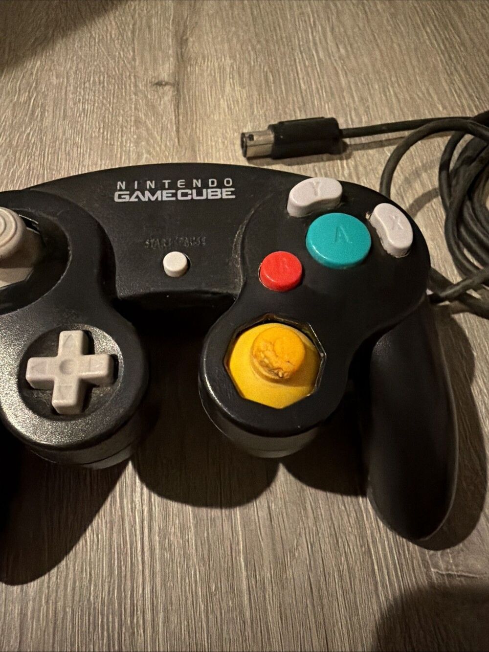 Nintendo Gamecube Controller - Picture 3 of 4